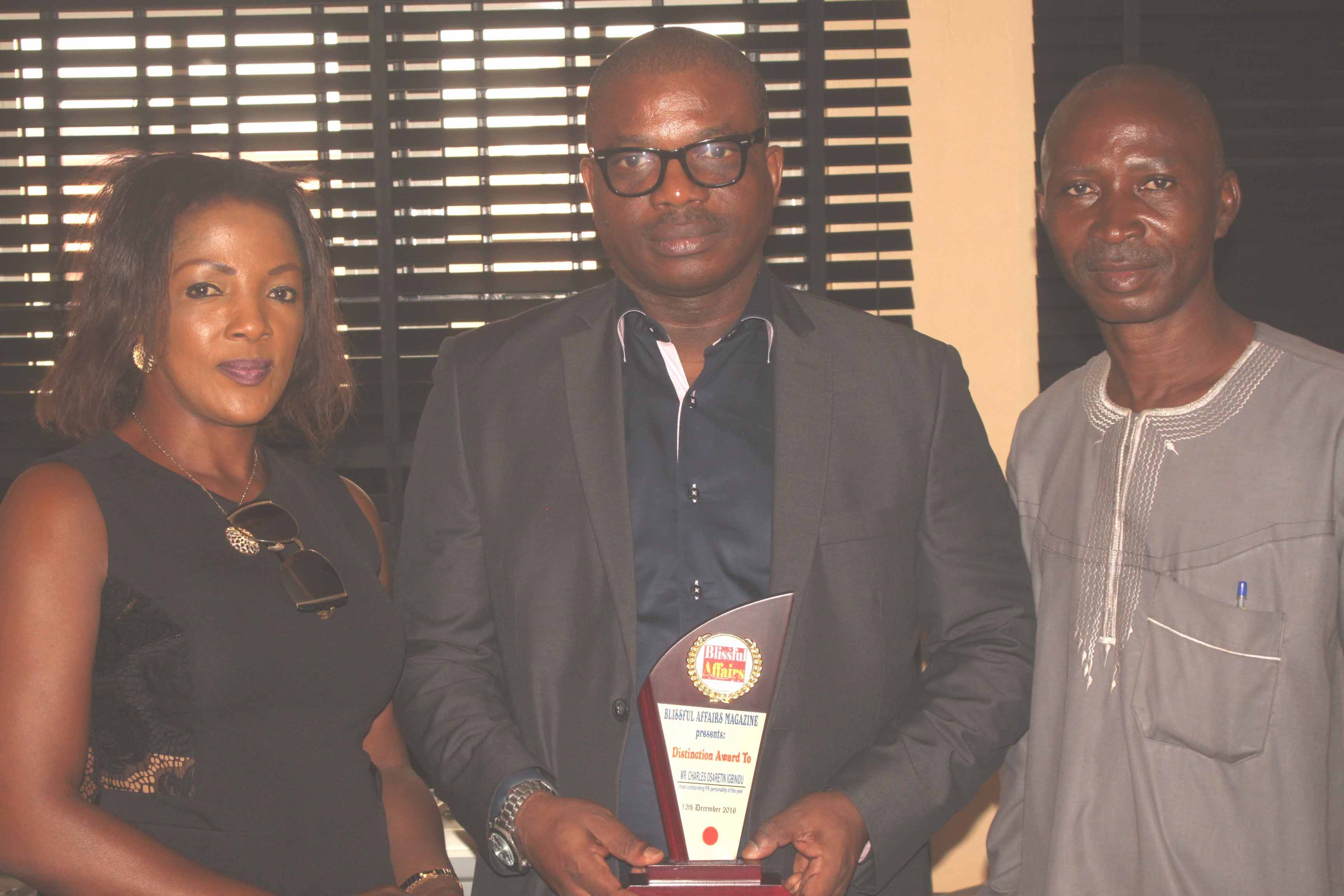TPT MD Bags ‘Most Outstanding PR Personality of the Year’ Award-marketingspace.com.ng