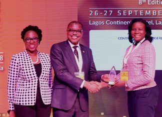 Renmoney Emerges Winner Of Microfinance Excellence Award Renmoney Emerges Winner Of Microfinance Excellence Award-marketingspace.com.ng