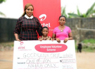 Security Guard, Wife Commend Airtel Employees For Saving Son’s Life Security Guard, Wife Commend Airtel Employees for Saving Son’s Life - marketingspace.com.ng