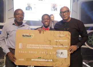 Oyindamola Aje Crowned ‘Best Science Student’ In Nigeria-marketingspace.com.ng